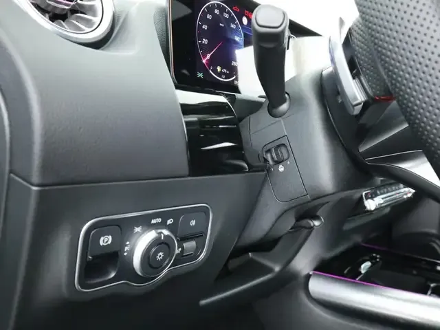 Mercedes-Benz GLA 180