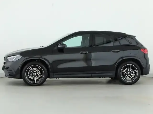 Mercedes-Benz GLA 180