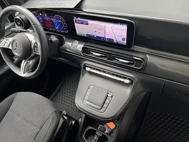 Mercedes-Benz EQV 300