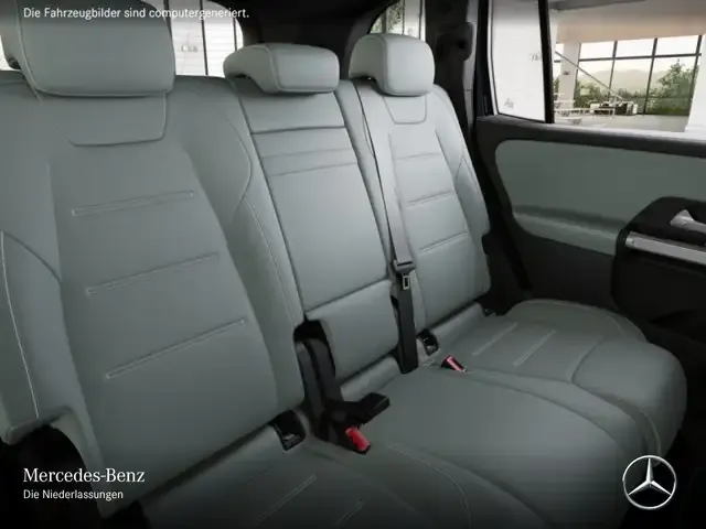 Mercedes-Benz GLB 220