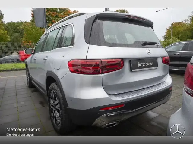 Mercedes-Benz GLB 200