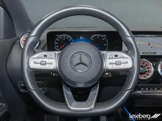 Mercedes-Benz EQA 300