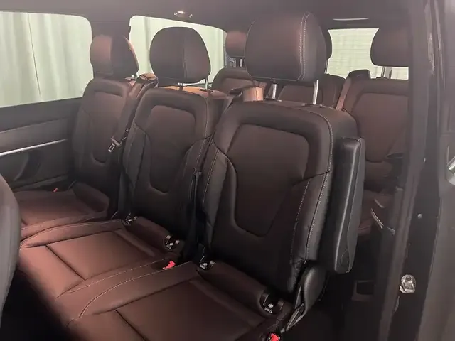 Mercedes-Benz V 220