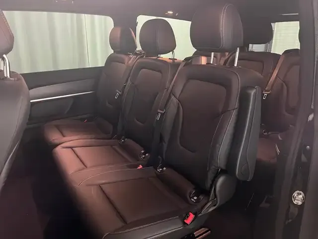 Mercedes-Benz V 220
