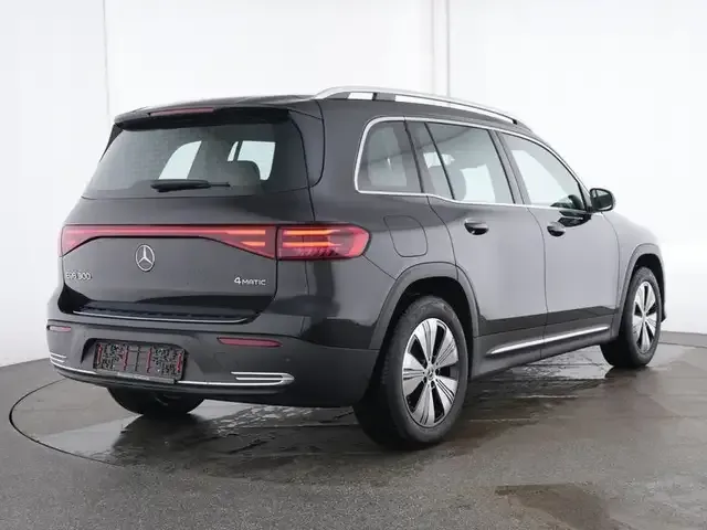 Mercedes-Benz EQB 300