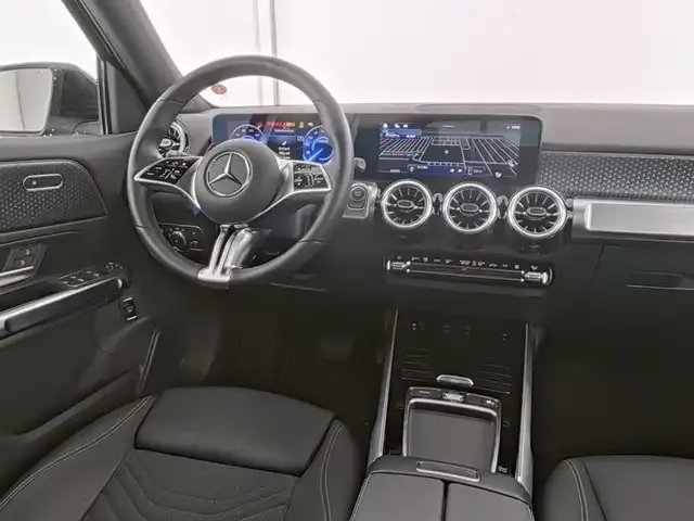 Mercedes-Benz EQB 300
