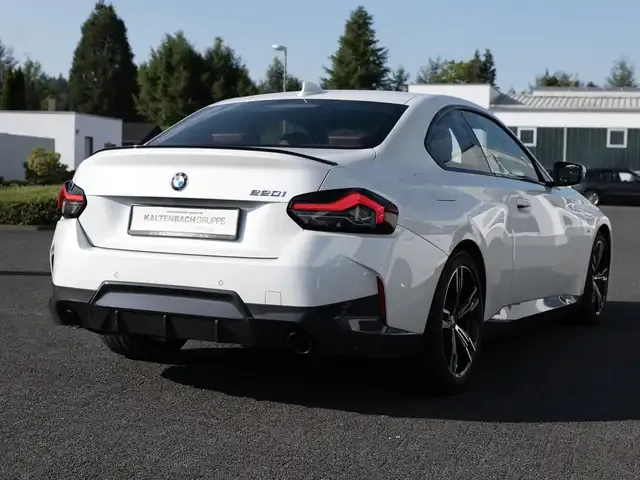 BMW 220
