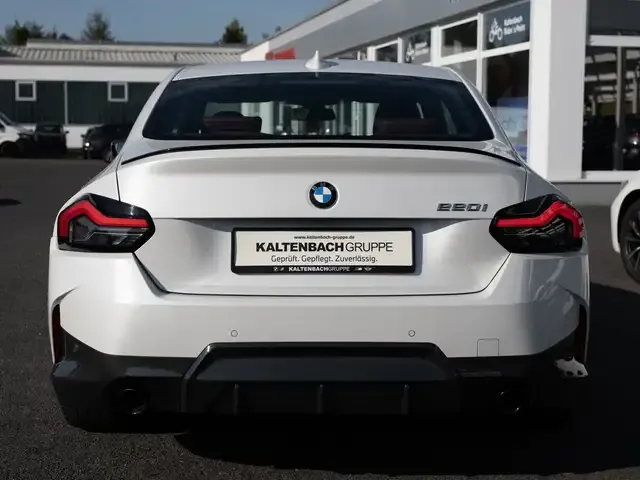 BMW 220