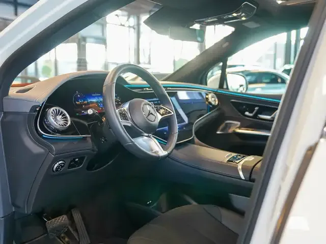 Mercedes-Benz EQE SUV