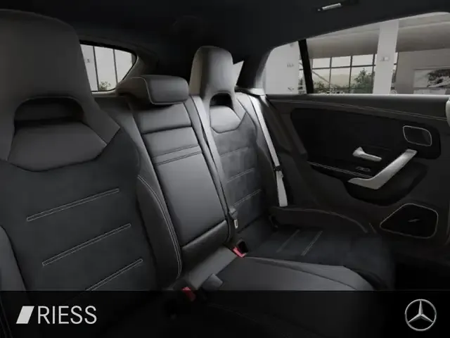 Mercedes-Benz CLA 180