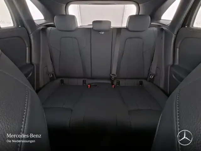 Mercedes-Benz GLA 220