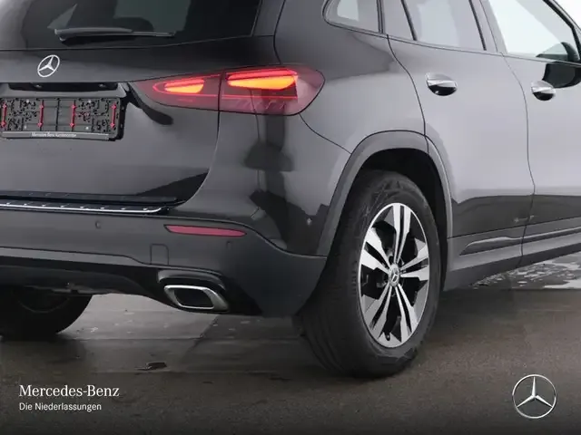 Mercedes-Benz GLA 220