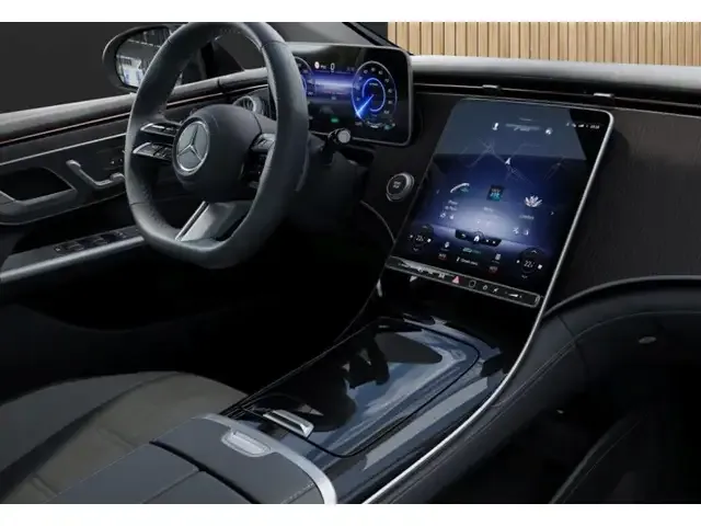 Mercedes-Benz EQE 300