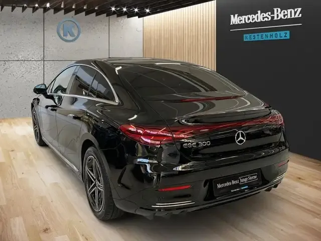 Mercedes-Benz EQE 300