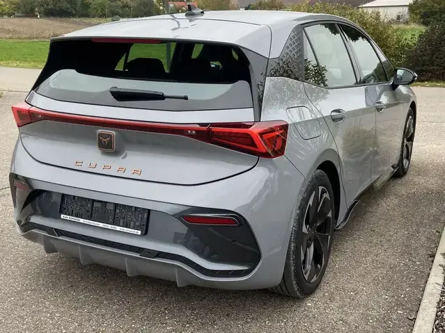 CUPRA Born