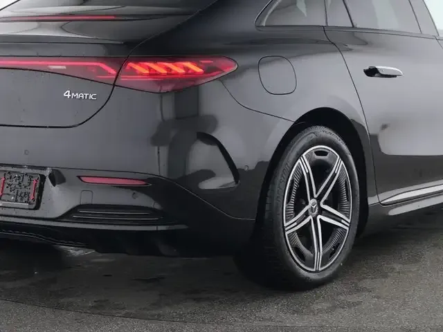 Mercedes-Benz EQE 350