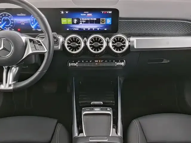 Mercedes-Benz EQB 300