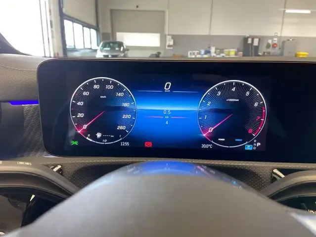 Mercedes-Benz CLA 180