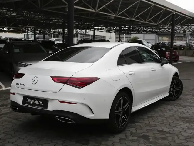 Mercedes-Benz CLA 250