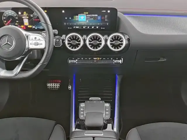 Mercedes-Benz EQA 300