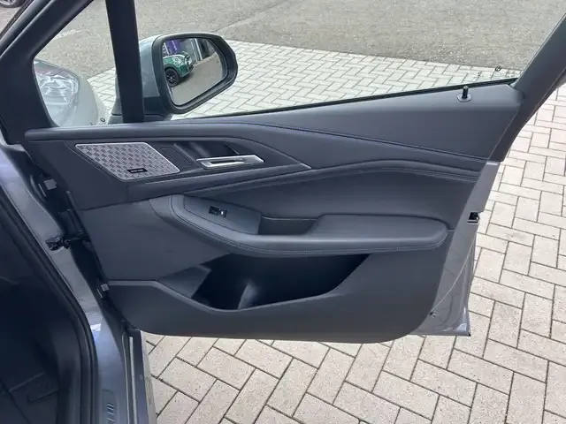 BMW 223
