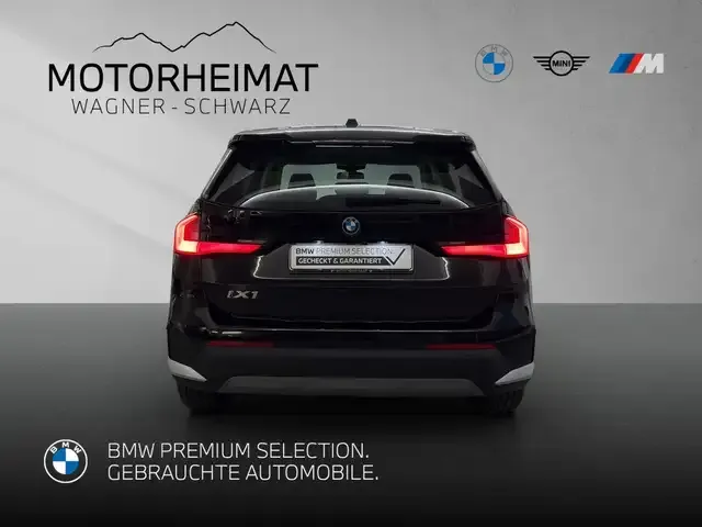 BMW iX1