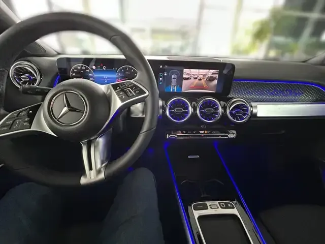 Mercedes-Benz GLB 200