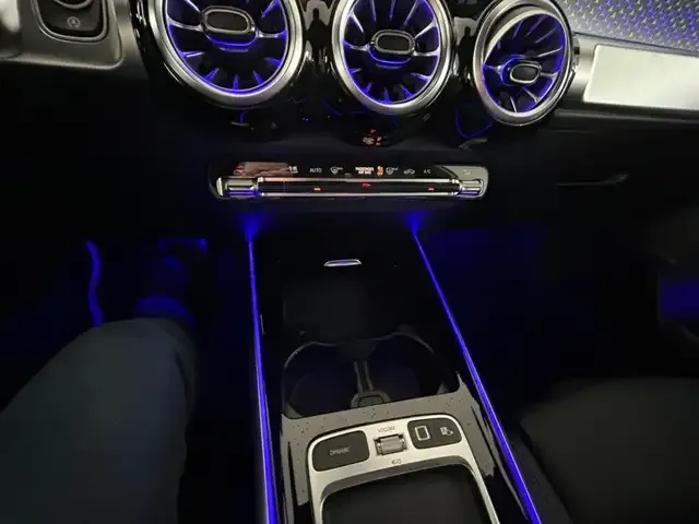 Mercedes-Benz GLB 200