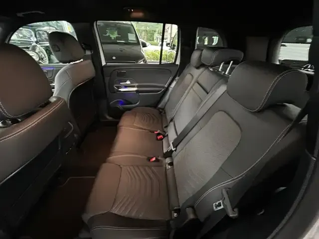 Mercedes-Benz GLB 200