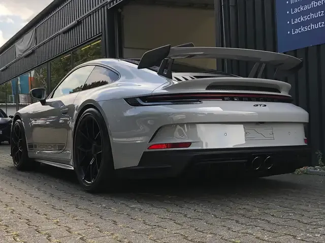 Porsche 992
