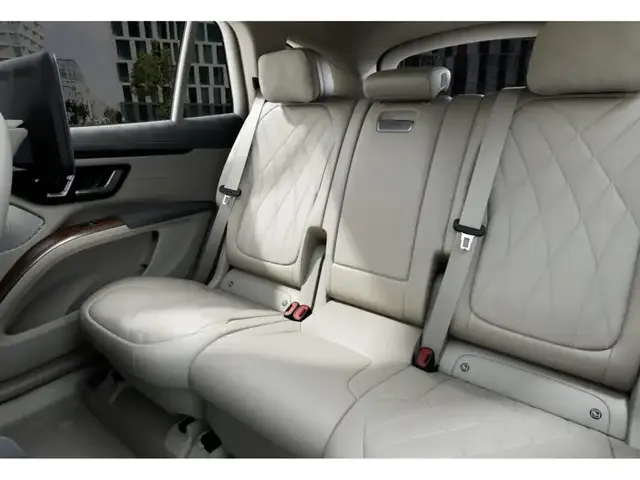 Mercedes-Benz EQS SUV