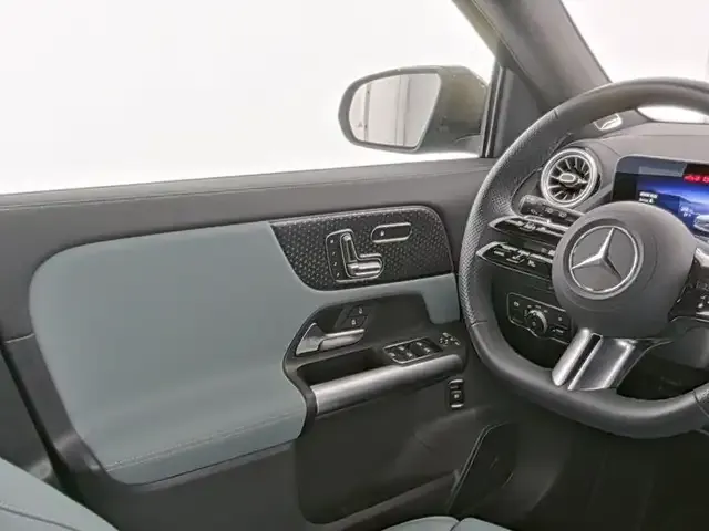 Mercedes-Benz EQA 300