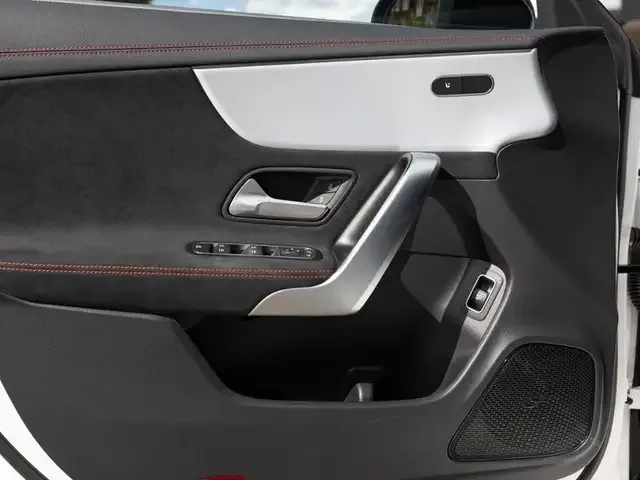 Mercedes-Benz CLA 35 AMG