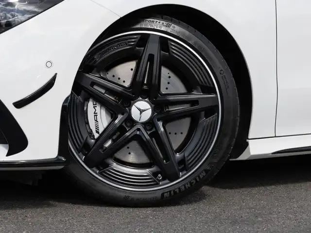 Mercedes-Benz CLA 35 AMG