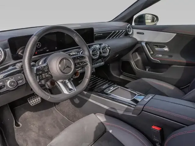 Mercedes-Benz CLA 35 AMG