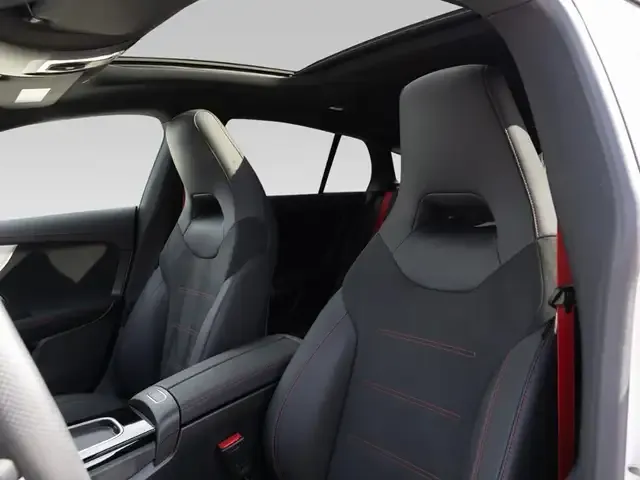 Mercedes-Benz CLA 35 AMG