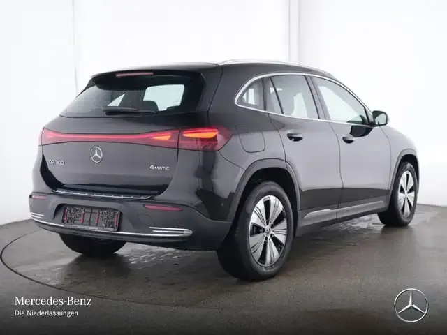 Mercedes-Benz EQA 300