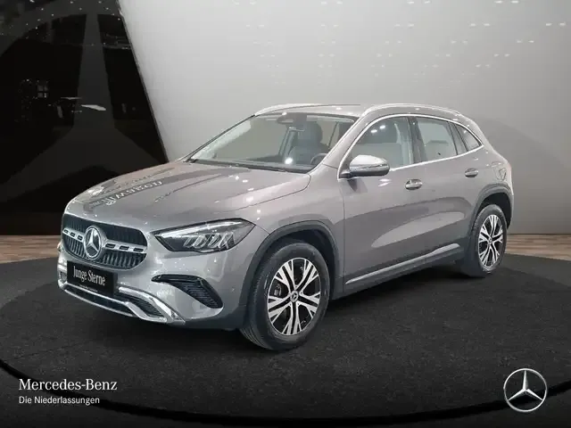 Mercedes-Benz GLA 180