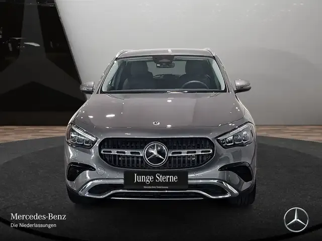 Mercedes-Benz GLA 180