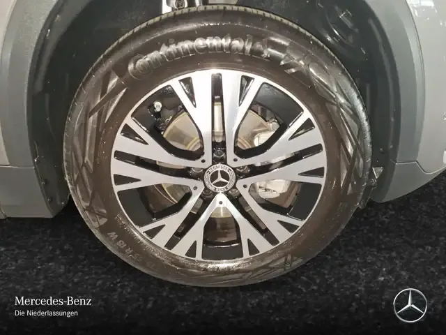 Mercedes-Benz GLA 180