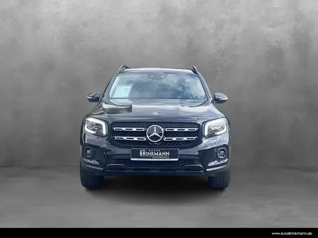 Mercedes-Benz GLB 220