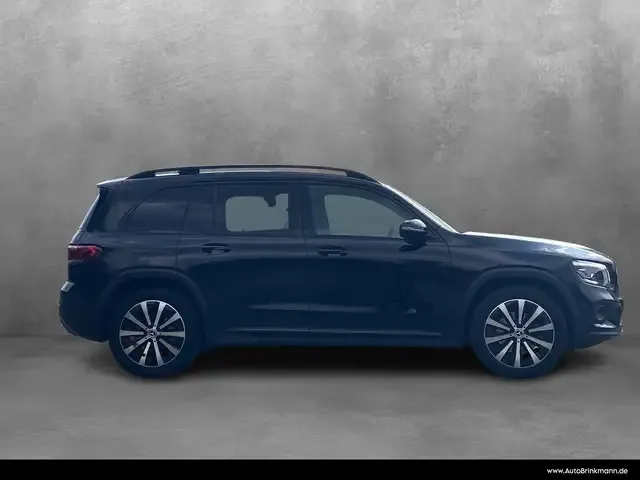Mercedes-Benz GLB 220