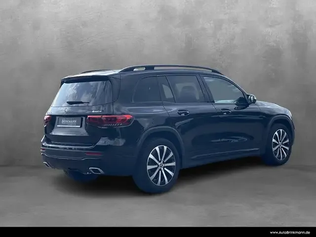 Mercedes-Benz GLB 220