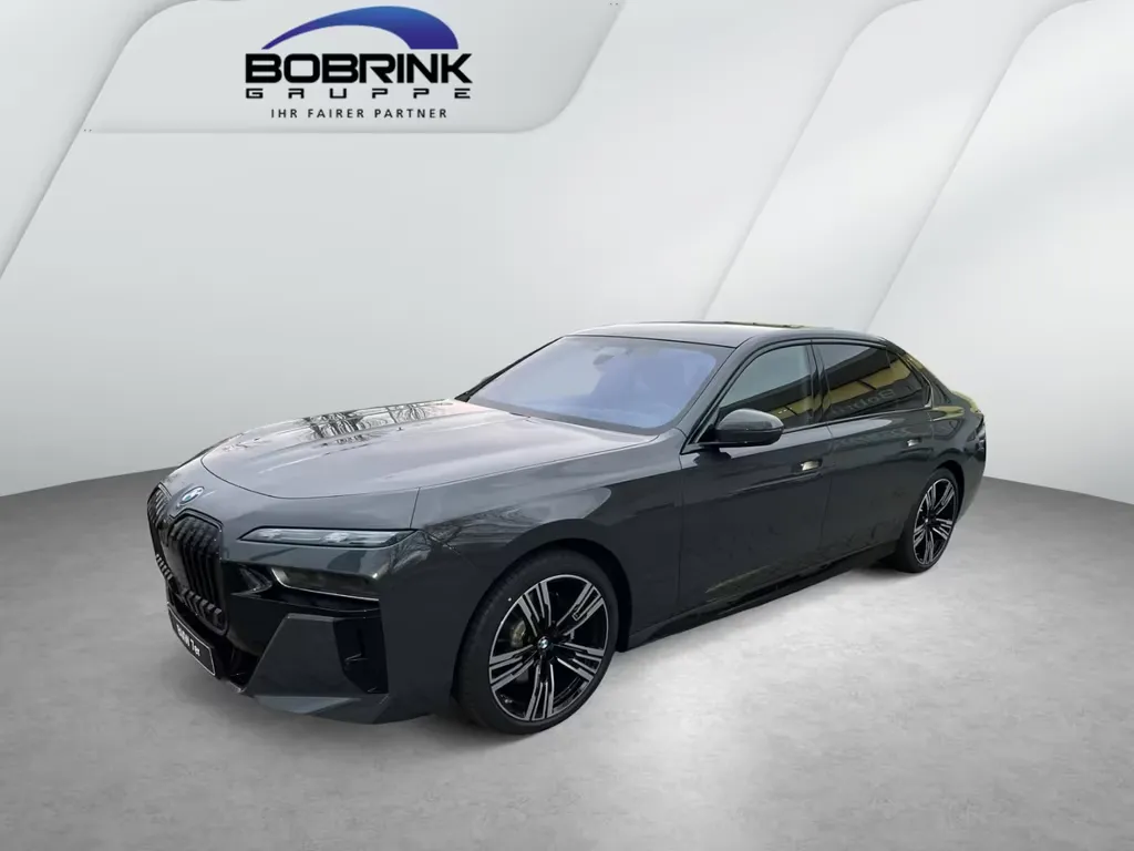BMW 740