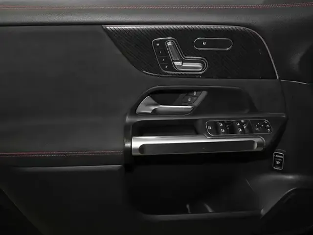 Mercedes-Benz GLB 200