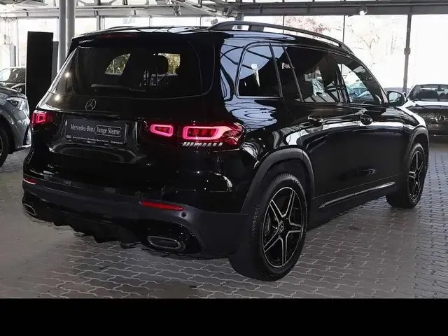 Mercedes-Benz GLB 200