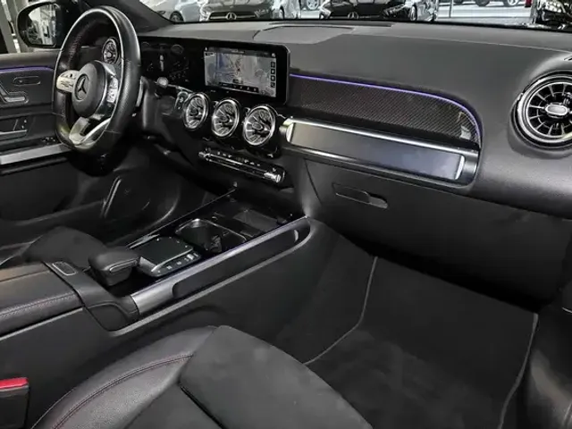 Mercedes-Benz GLB 200