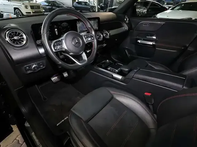 Mercedes-Benz GLB 200