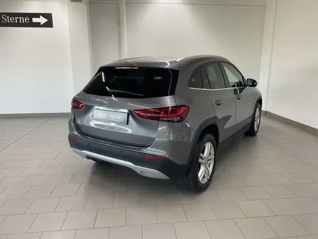Mercedes-Benz GLA 250