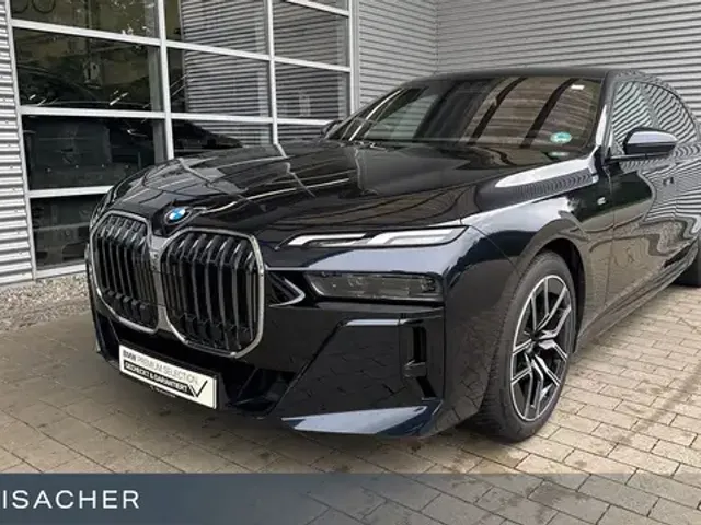 BMW 740